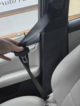 2048604886 Mercedes-benz 2013 2014 C300 Passenger Seat Belt Retractor Black Oem