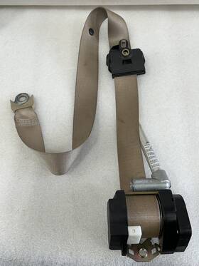 210.mb1x95 Mercedes-benz 1995 1996 1997 1998 1999 S500 W140 Sedan Right Front Seat Belt Quartz