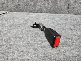 A1648601569 Mercedes-benz Rear Seat Belt Buckle Left Side W164 X164 Ml350 Ml63 Gl350 Oem