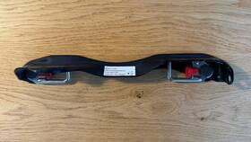 A2038600287 Mercedes-benz 05-09 W209 Clk320 C55 C320 Rear Right Seat Child Restraint Bracket Oem