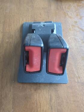 6087219 Mini 2002-2015 Cooper Rear Center Seat Belt Buckle Receiver Latch Oem