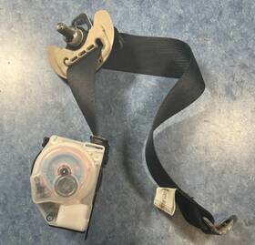 7000d810xa Mitsubishi 14-20 Outlander Rear 3rd Row Seat Belt Tensioner Retractor Oem