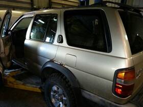 210.da1298 Nissan Pathfindr 1998 Seat Belt Front 1685423