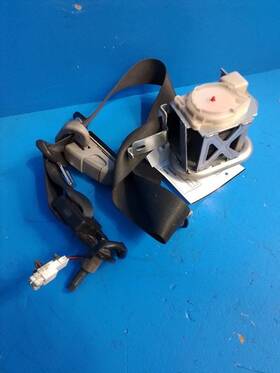212.da1211 Nissan Pathfinder 2011 Pathfindr Seat Belt Rear 2278