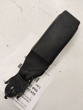 824.da1l18 Nissan Maxima Seat Belt Buckle Latch Left Driver Rear Back 2018 2017 2016