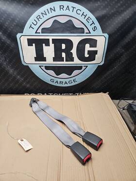 88842-8s571 Nissan 04-06 Titan Se Le Xe Rear Center Seat Belt Buckle Grey
