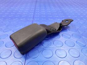 888425eg8a Nissan 20-21 Versa Rear Seat Belt Buckle Right Passenger Side Black Oem