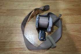 0427021 Oem 227021 98-05 Lexus Gs300 Sedan Center Rear Seat Belt Seatbelt Buckle Middle