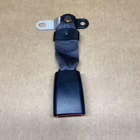 133071l Oem 2007-2014 Tahoe Yukon Escalade 2nd Row Seat Belt Buckle Rh Passenger