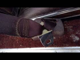 210.gm3w85 Oldsmobile Toronado 1985 Front Seat Belts 33147