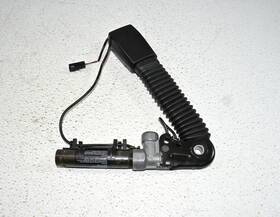 Original Factory Genuine 72118201052 Front Right Pass Side Lower Seatbelt Tensioner Buckle Oem Bmw 325 330 X5 01-06