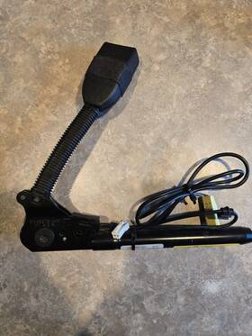92211006 Pontiac 2004-2006 Gto Front Left Lh Driver Seat Belt Buckle Tensioner