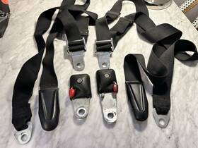 901.803.011.05 Porsche Repa Seat Belts Dated 1968 Original Set 3 Point 901.803.011.05 Porsche Repa Seat Belts Dated 1968 Original Set 3 Point