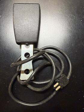 1268601369 Repa 04110436 Mercedes W126 300sd 380sel Left Front Seat Belt Buckle Receiver