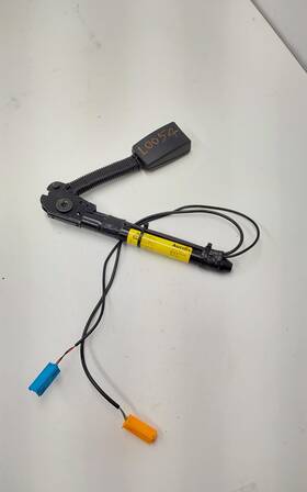 1s7t-14a459-cc Rover 2008 Land Lr2 Front Left Driver Seat Buckle Oem 1s7t-14a459-cc Rover 2008 Land Lr2 Front Left Driver Seat Buckle Oem