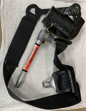 570388000f Saab 1999-2003 9-3 Convertible Oem Front Right Passenger Side Seatbelt Retractor