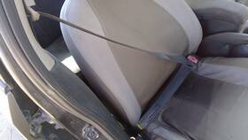 21304744 Saturn 2000-2002 Sl2 Passenger Right Front Seat Belt Retractor Shoulder Black