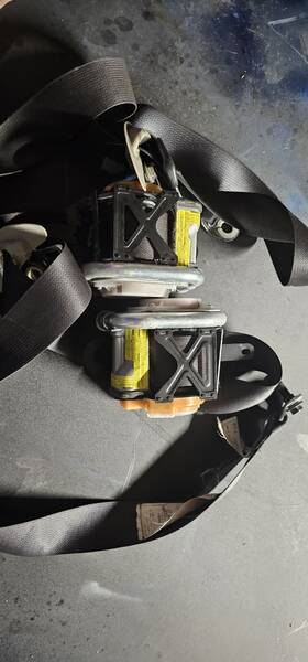 210-52040 Scion Tc Coupe Pair Of Front Seat Belt Retractors 2005-10