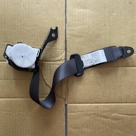 212.su1w16 Subaru 2015-19 Wrx 2.0 Awd Mt Rear Left And Right Seat Belt Buckle B /26