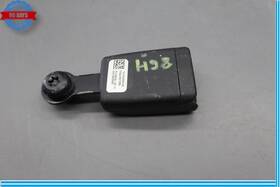 100526900d Tesla 12-15 Model S Rear Middle Seat Belt Buckle Oem