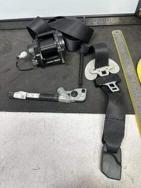 1081279-01-g Tesla 2017 - 2022 Model 3 Front Row Passenger Seat Belt And Retractor Right Oem