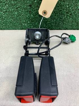 1592381-00-d Tesla 159238100c 2021-24 Model S Rear Right And Center Side Seat Belt Buckle Oem