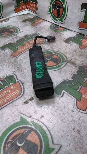 210.ts1s16 Tesla S 2016 Seat Belt Front 3126372