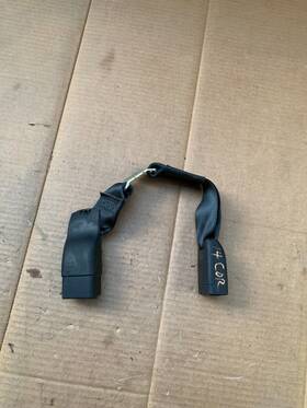 1093506 Toyota 2014-2019 Corolla Rear Seat Belt Center Buckle Oem