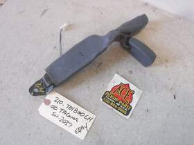 210.to1899 Toyota 98-00 Tacoma Standard Xtra Cab Bench Driver Center Front Seat Belt Buckle