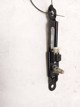 211.to1j11 Toyota Right Seat Belt Adjuster Fits Camry 2011 Oem