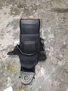 212.to1i20 Toyota Prius Rear Passenger Seat Belt 2016-2020 Black Oem L133046 212.to1i20 Toyota Prius Rear Passenger Seat Belt 2016-2020 Black Oem L133046