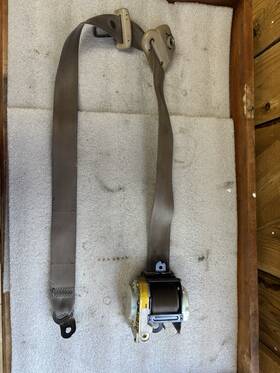 38027 Toyota 1999 4runner Front Right Rh Passenger Seat Belt Retractor