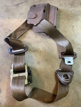 420003 Toyota 81-83 1982 Corolla Station Wagon Driver Front Seat Belt Retractor Brown