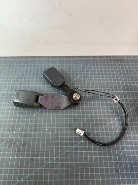 56435 Toyota 96-00 Tacoma Left Driver Side Seatbelt 60/40 Bench Buckle Latch Gray Fa11