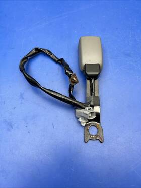 56458-a3 Toyota 2005 Sienna Seat Belt Buckle Front Oem Right Passenger Side