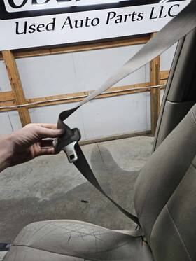 732100c040b1 Toyota 2005 - 2007 Sequoia Passenger Seat Belt Retractor Gray Oem