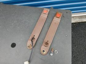 Toyota 73220-89109-06 84-88 Pickup / 84-89 4runner Brown Seat Belt Receivers - Bucket Seats