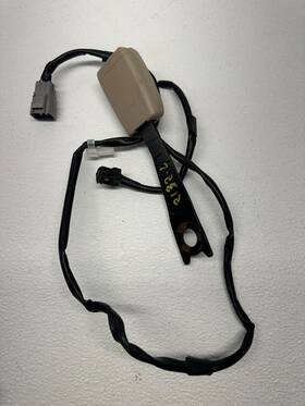 73240-ac060-a0 Toyota 73240ac060 06-10 Avalon Front Left Driver Side Seat Belt Buckle/biege Oem