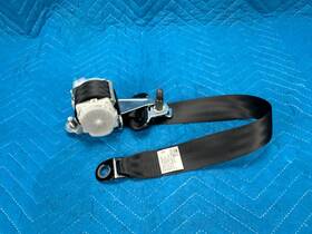 73301-0c052-c0 Toyota Tundra Double Cab Rear Center Seat Belt 2018-2021 Black Oem