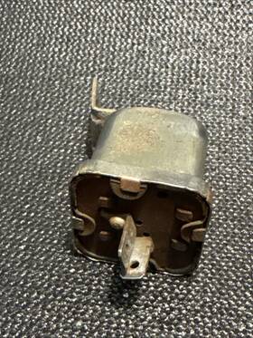 86650-30022 Toyota 76-78 Land Cruiser 79-81 Pickup Seat Belt Buzzer 20r P4