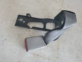 E034601 Toyota B-490 06-10 Highlander Hybird Rear Right Side Seat Belt Buckle Assembly Oem