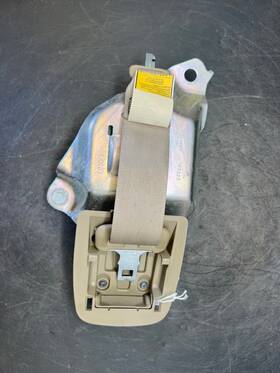 E047601 Toyota 2009-2012 Rav4 Limited Oem Rear Middle Seat Overhead Belt Retractor