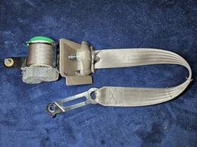 E29465d1 Toyota 99-00 Tacoma Xtra Cab Rear Left Seatbelt Retractor Brown Oak Seat Belt