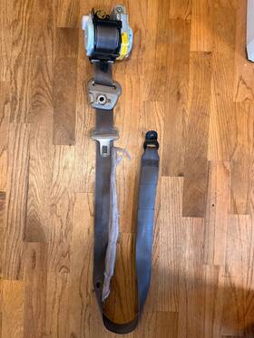 Toyota Smitley-393-31-472 1999 4runner Front Left Lh Driver Seat Belt Retractor