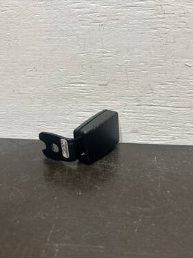 1y0-857-739-fcn Volkswagen 03-10 Vw Beetle Right Left Rear Back Seat Belt Buckle Latch Catch Black Oem