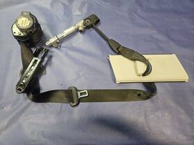 561-857-706 Volkswagen 2009-2017 Vw Passat Front Right Passenger Seat Belt And Retractor