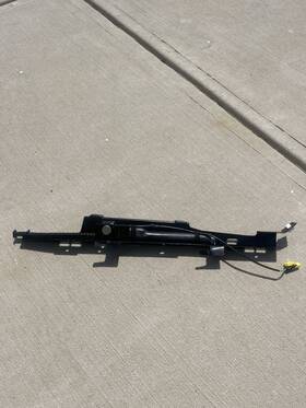 5g3-857-619 Volkswagen 2015 - 2021 Golf Front Left Driver Side Seatbelt Seat Belt Retractor