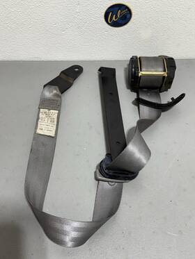 705857815a Volkswagen Vw Eurovan Rear Right 2nd Row Seatbelt Seat Belt Retractor