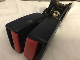 6812310 Volvo 1991-1998 740 940 960 S90 L R Rear Seat Belt Receptacles Pt#