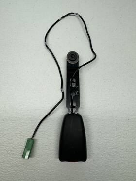 8623453 Volvo 10 - 13 S60 Xc60 Front Left Driver Side Seat Belt Buckle Black Oem